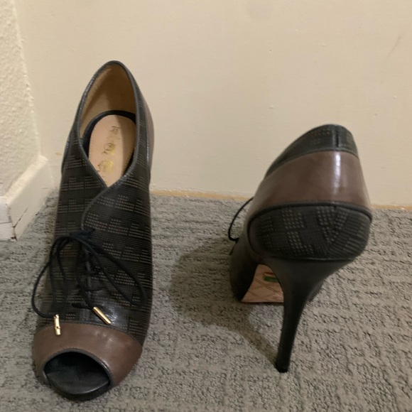 L.A.M.B. Peep toe lace up - Picture 6 of 8